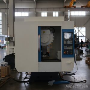 Сверлильно-резьбонарезной центр с ЧПУ T600 / T700